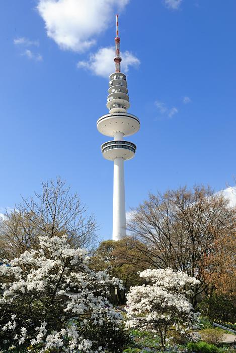 1640_2296 Fotos aus Planten un Blomen im Frühling - Heinrich Hertz Turm. | Bilder vom Fruehling in Hamburg; Vol. 1